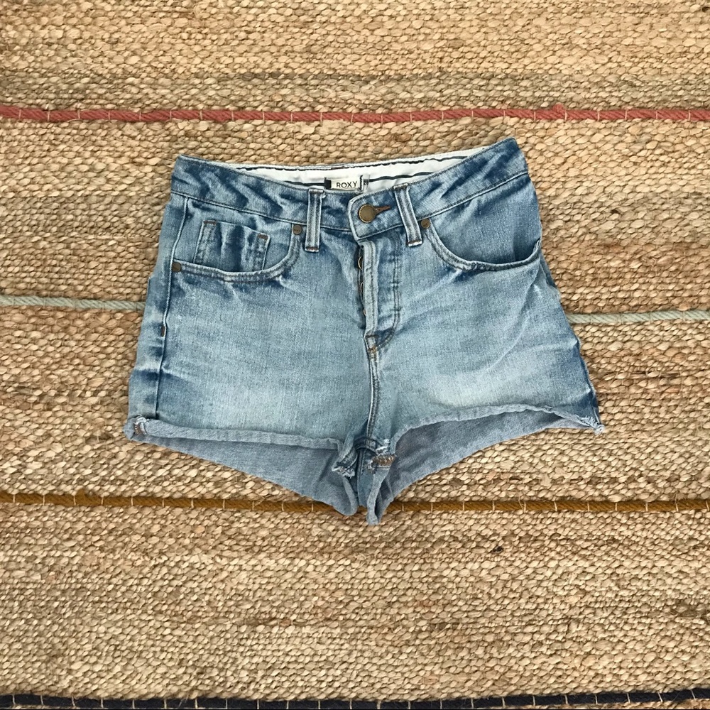 ⭐️(price drop) Roxy high waisted denim Jean shorts